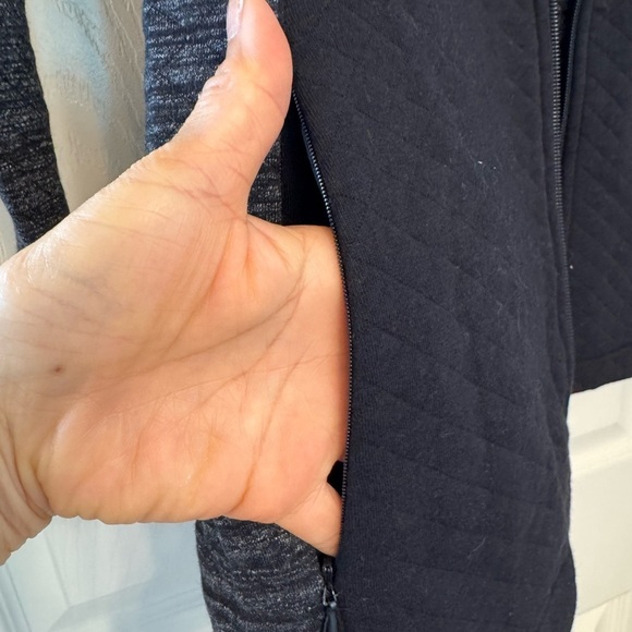 Chic Black and Gray Zip-Up Hoodie - Picture 5 of 6